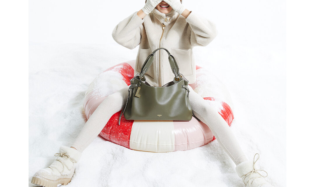 LANCEL, un hiver en clair-obscur, entre jeu et élégance