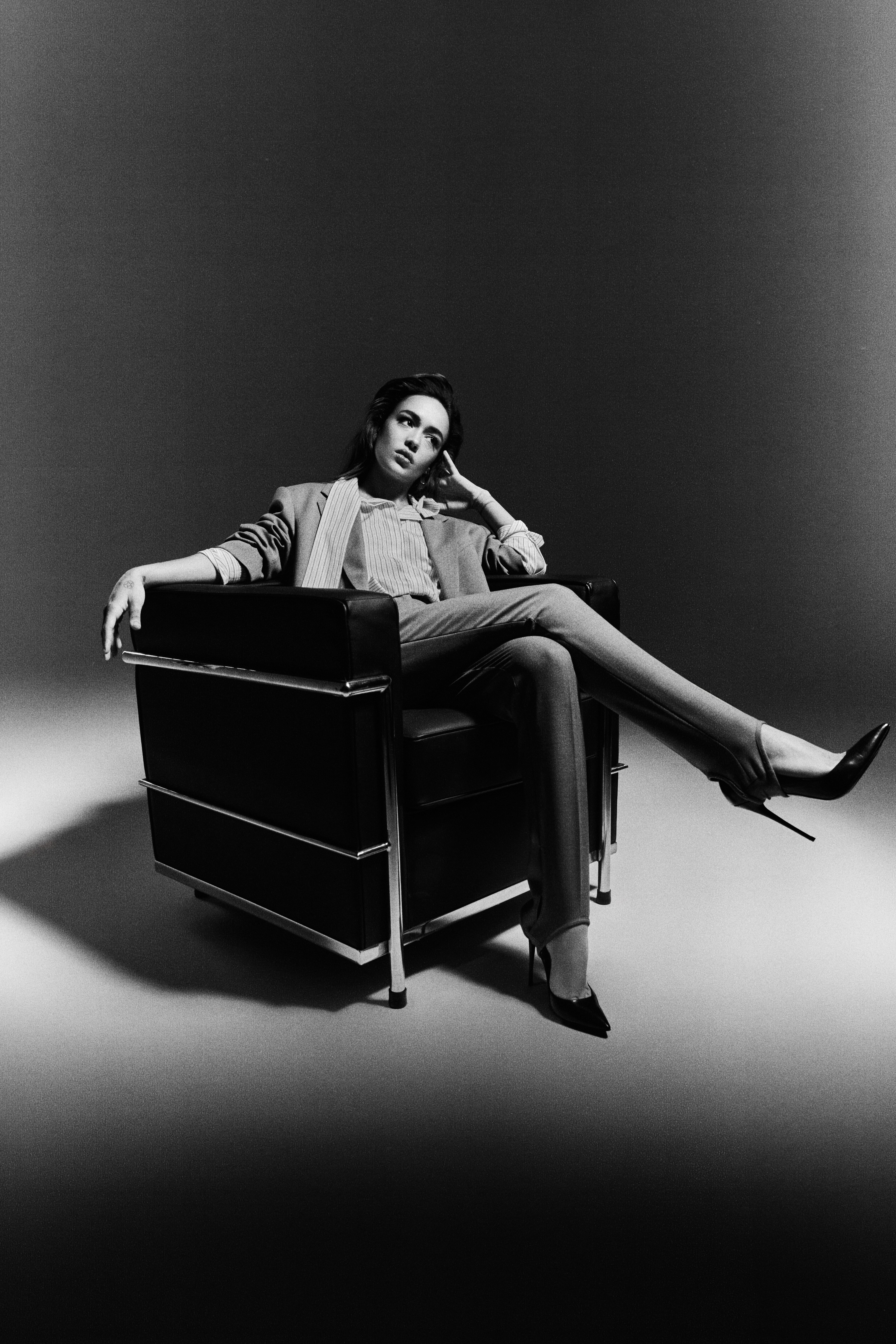 Thalia Besson : une présence qui ne cherche pas à séduire, mais à dire.